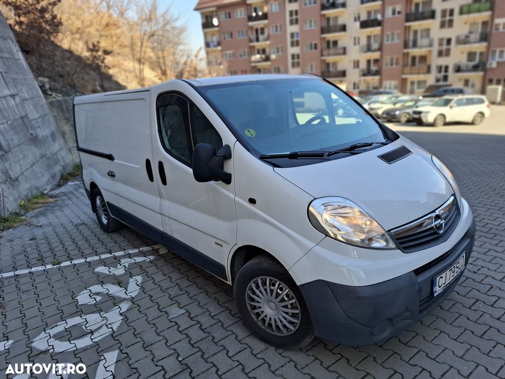 Opel Vivaro - 12