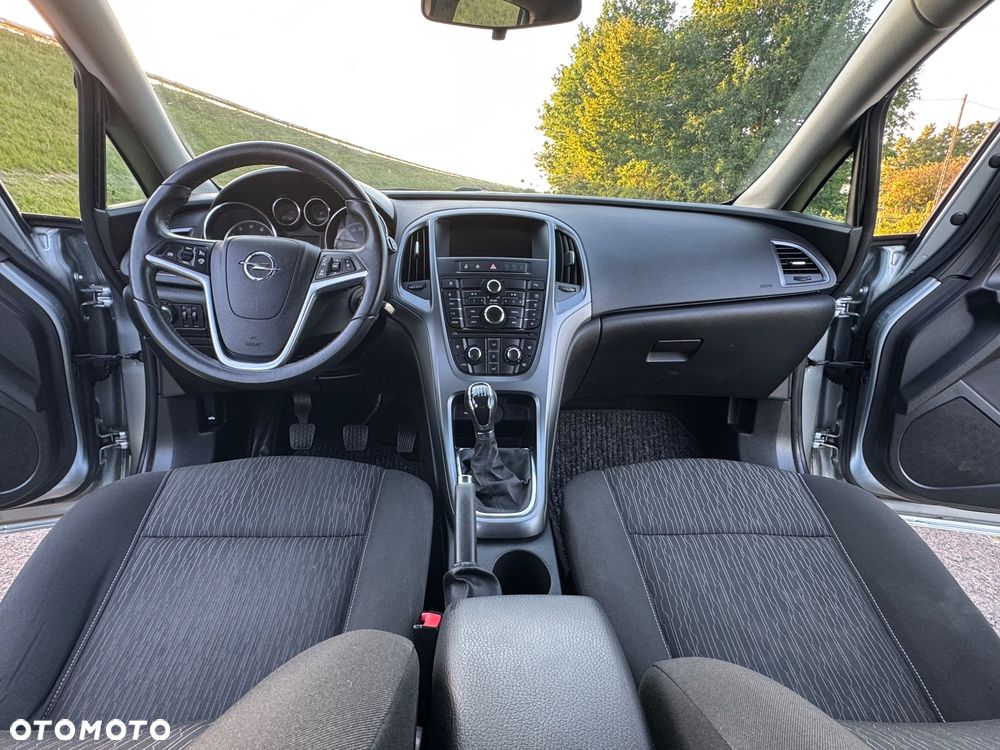 Opel Astra 1.4 Turbo 150 Jahre - 26