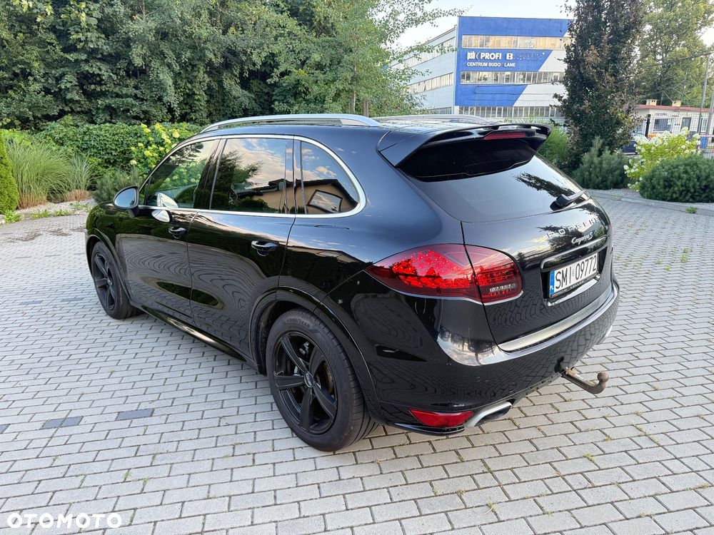 Porsche Cayenne - 3