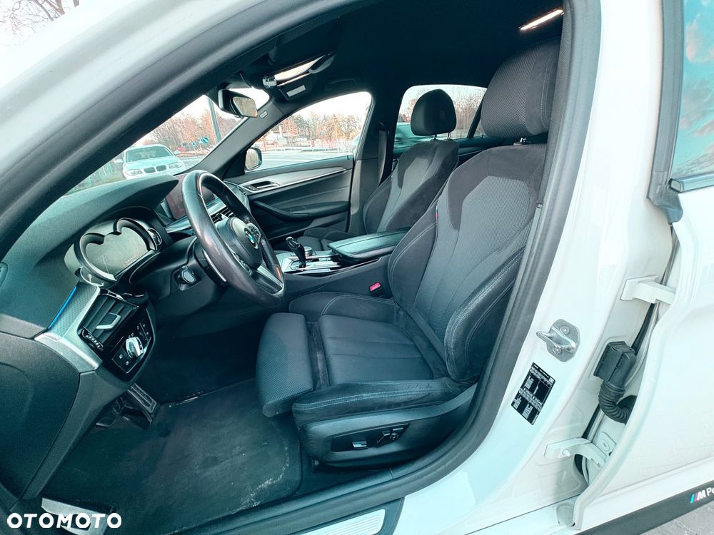 BMW Seria 5 520d M Sport sport - 32