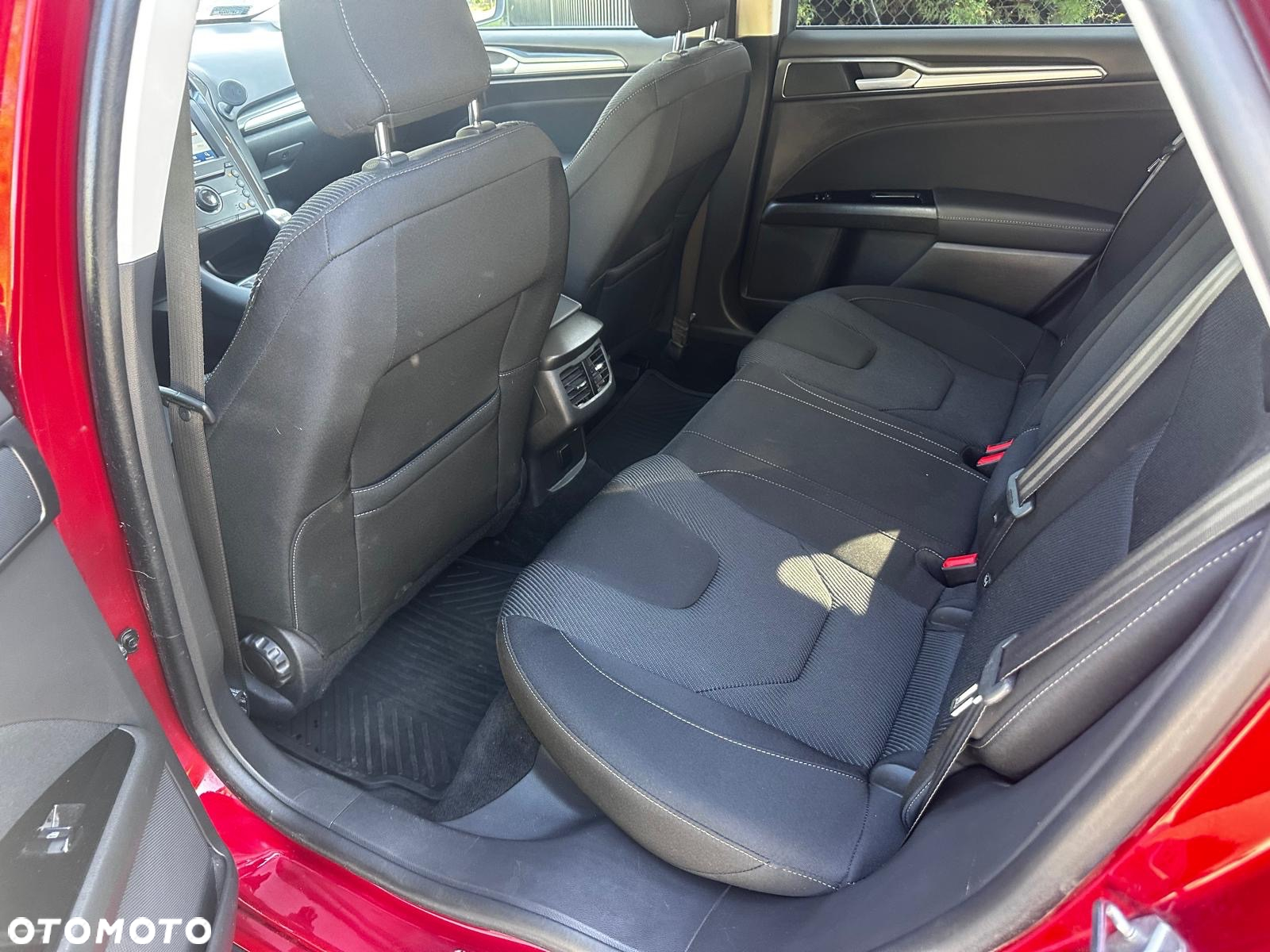 Ford Mondeo - 8