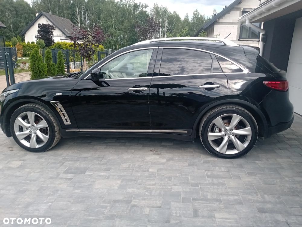 Infiniti FX - 13