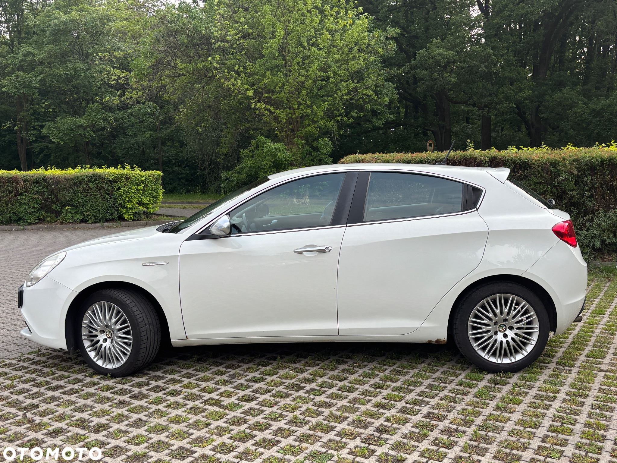Alfa Romeo Giulietta 2.0 JTDM Distinctive - 9