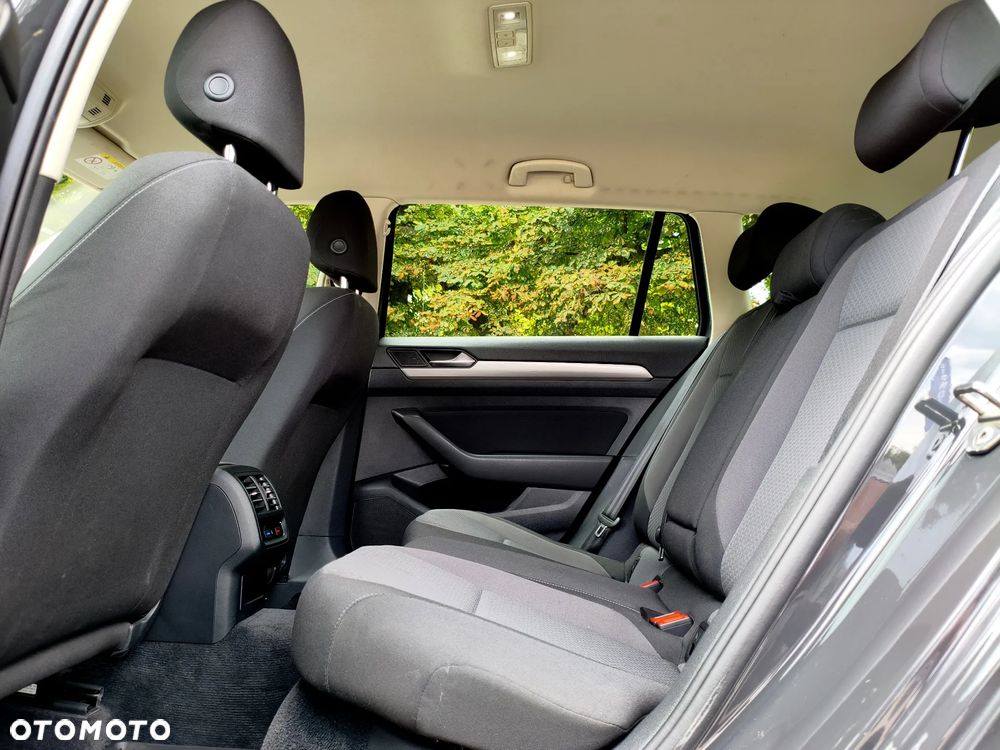 Volkswagen Passat 1.6 TDI BMT City - 23