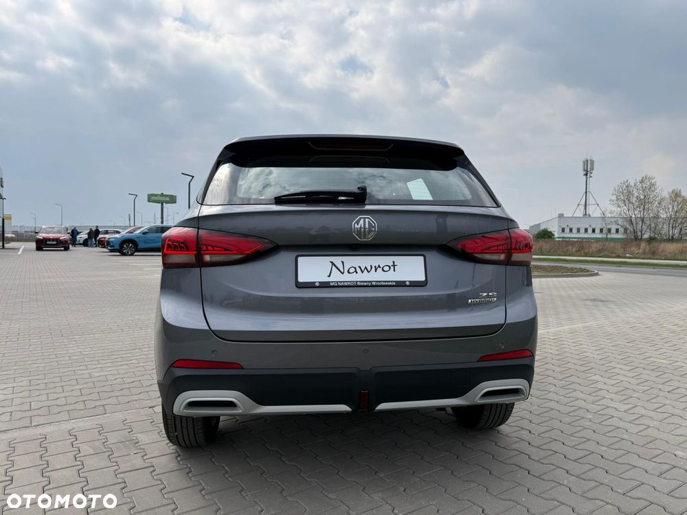 MG ZS Hybrid+ - 6