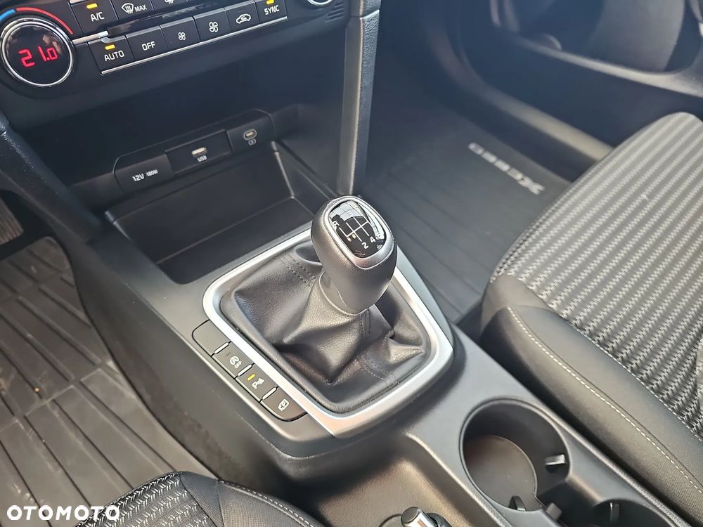 Kia XCeed 1.5 T-GDI M - 15