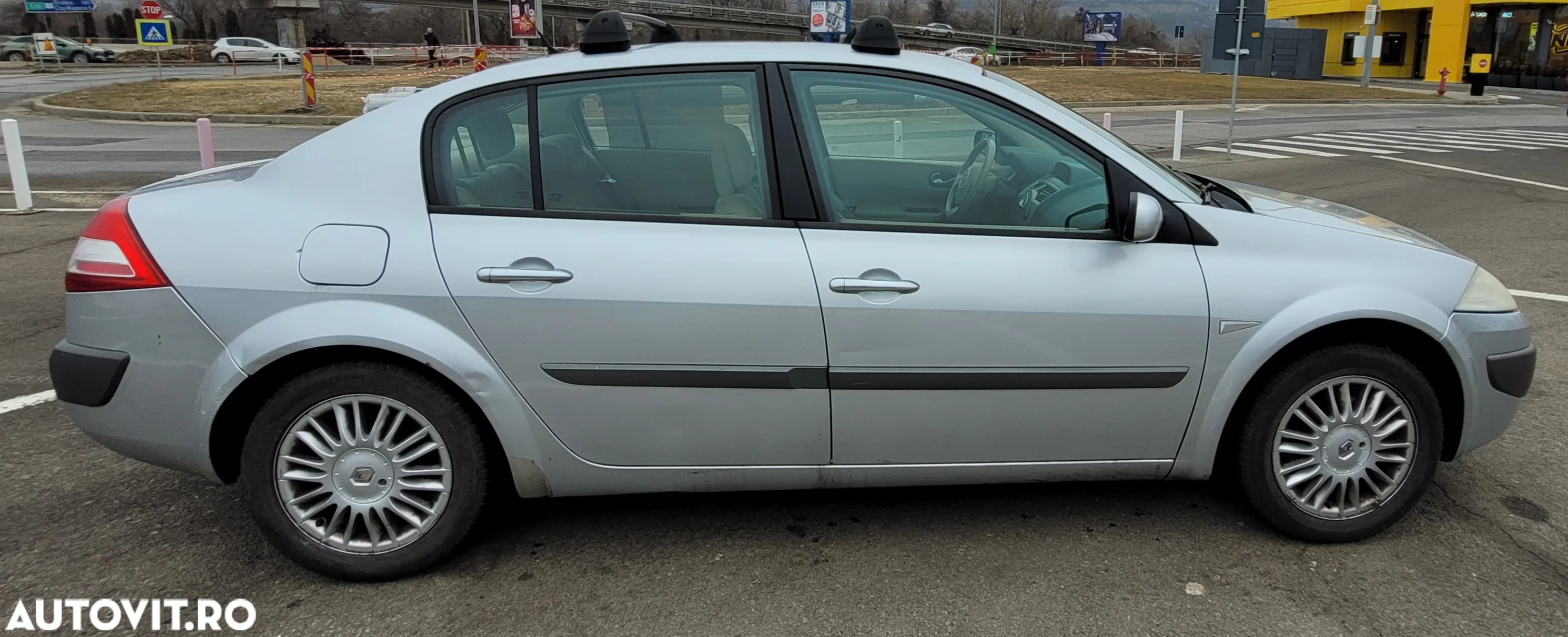 Renault Megane II Sedan 1.6 Influence - 6