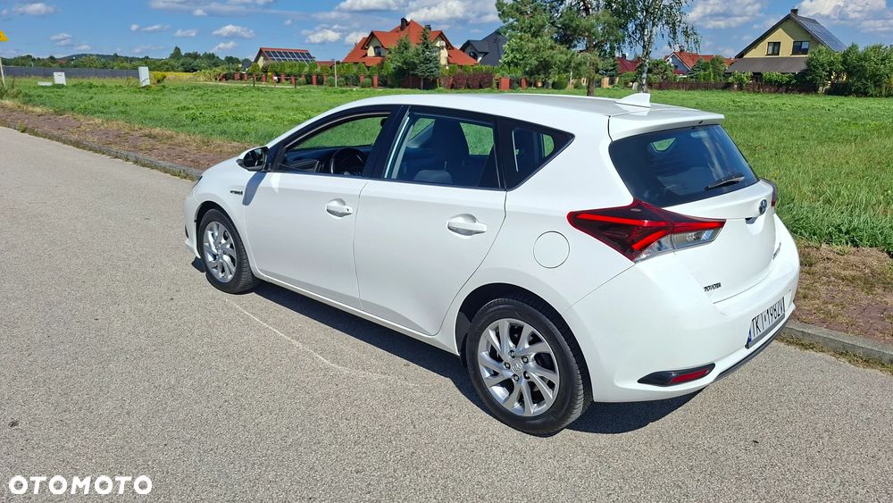 Toyota Auris - 16