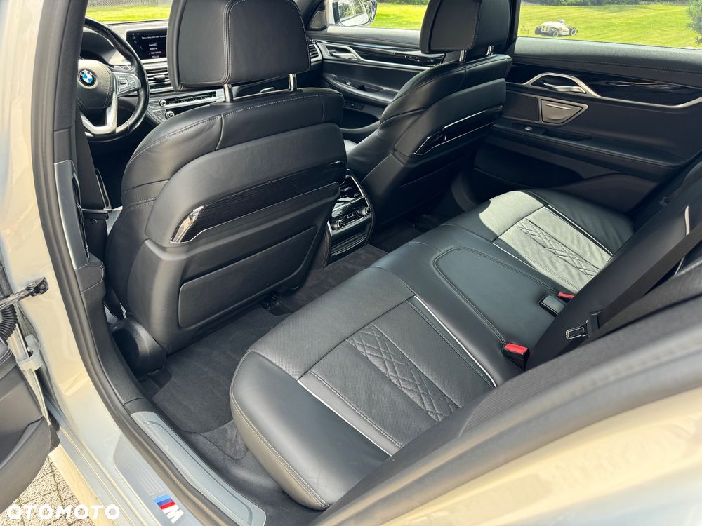 BMW Seria 7 750d xDrive - 13