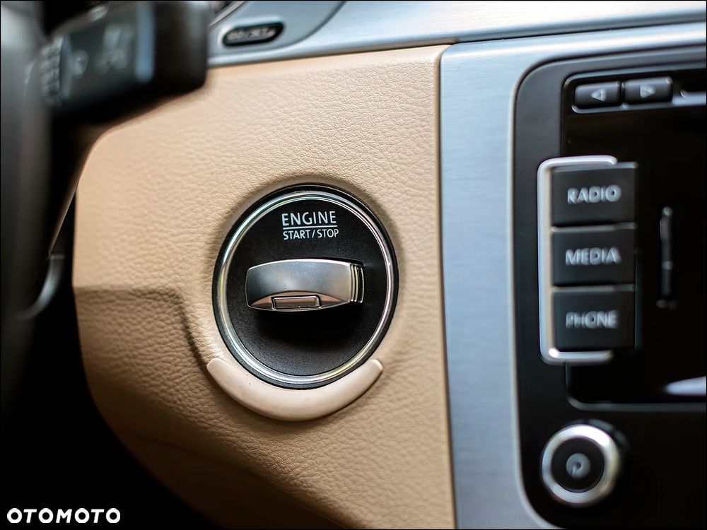 Volkswagen Passat CC - 29