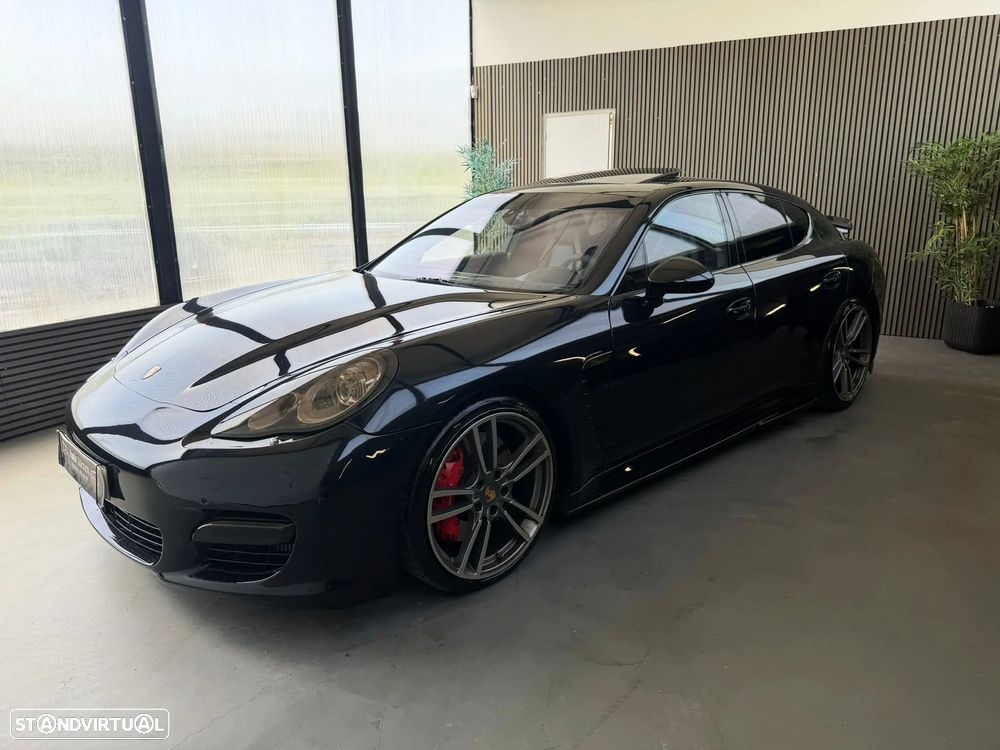Porsche Panamera Turbo PDK - 1