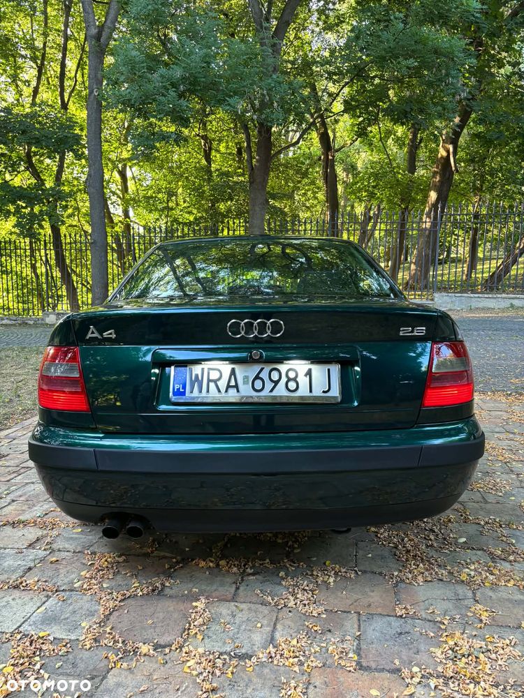 Audi A4 Limousine 2.6 - 7