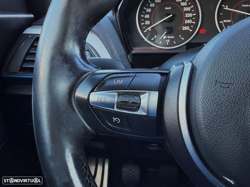 BMW 118 d Pack M - 28