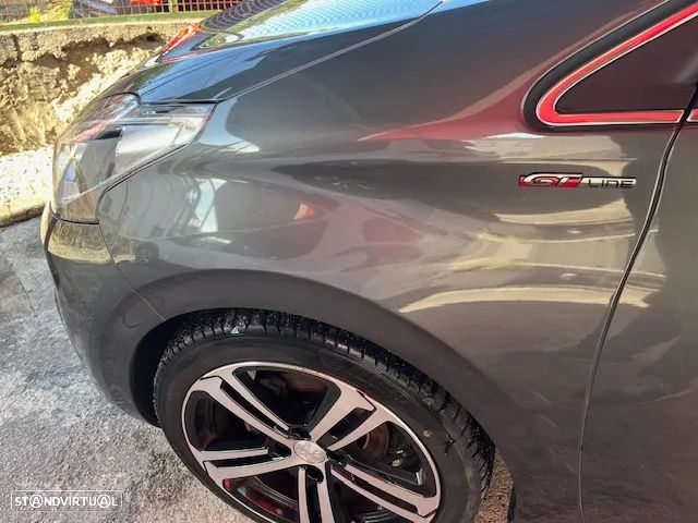 Peugeot 208 1.2 PureTech GT Line - 2