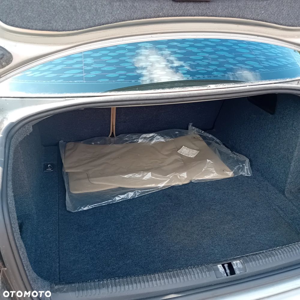 Audi A4 Limousine - 6