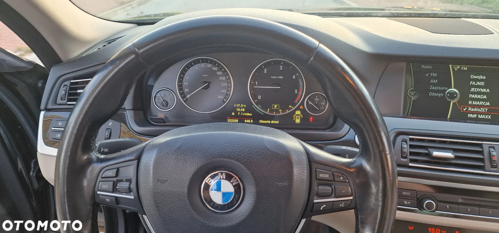BMW Seria 5 - 16