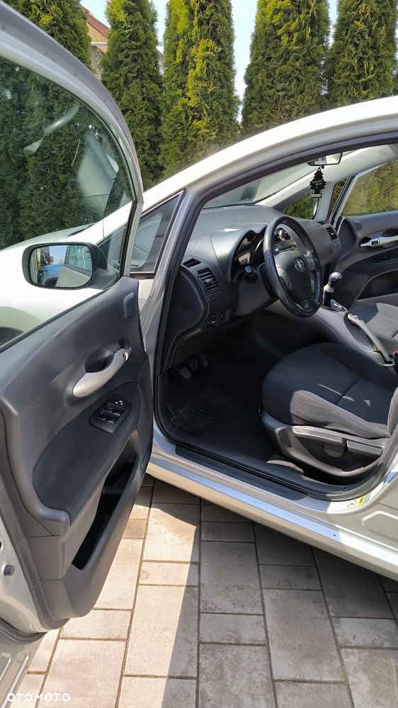 Toyota Auris 1.6 VVT-i Premium - 26