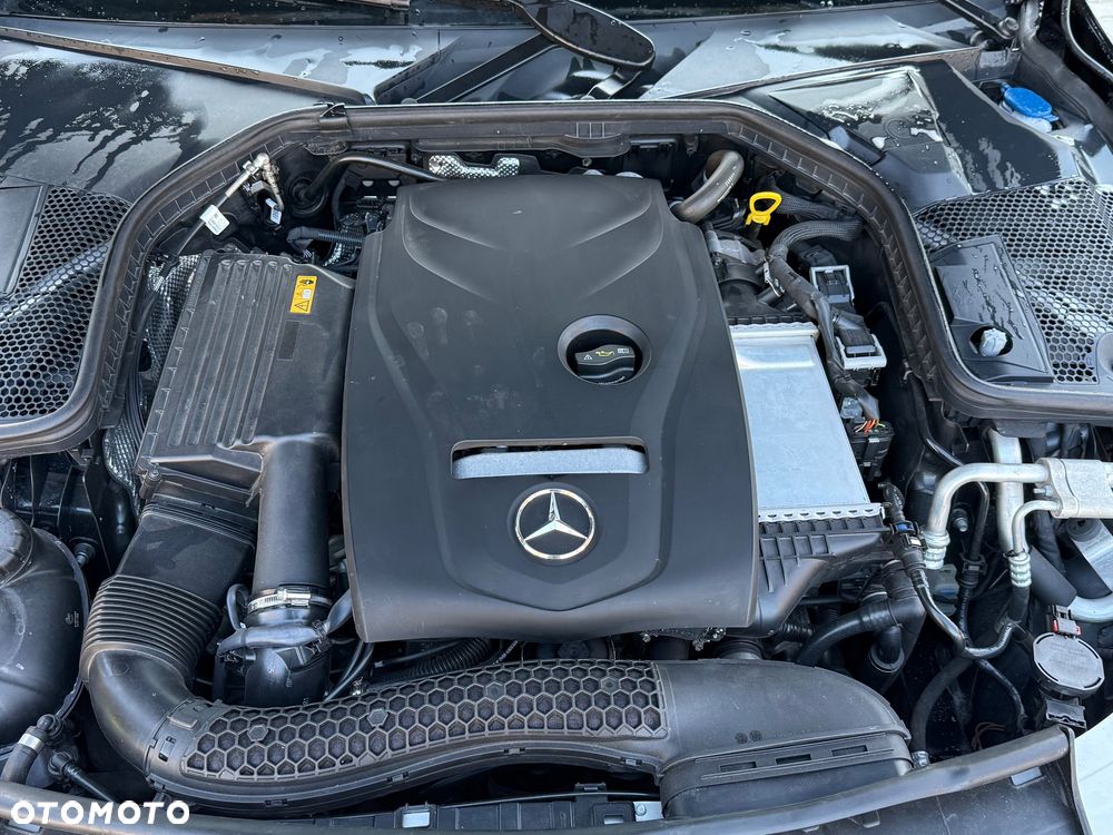 Mercedes-Benz Klasa C 200 4-Matic 9G-Tronic - 5