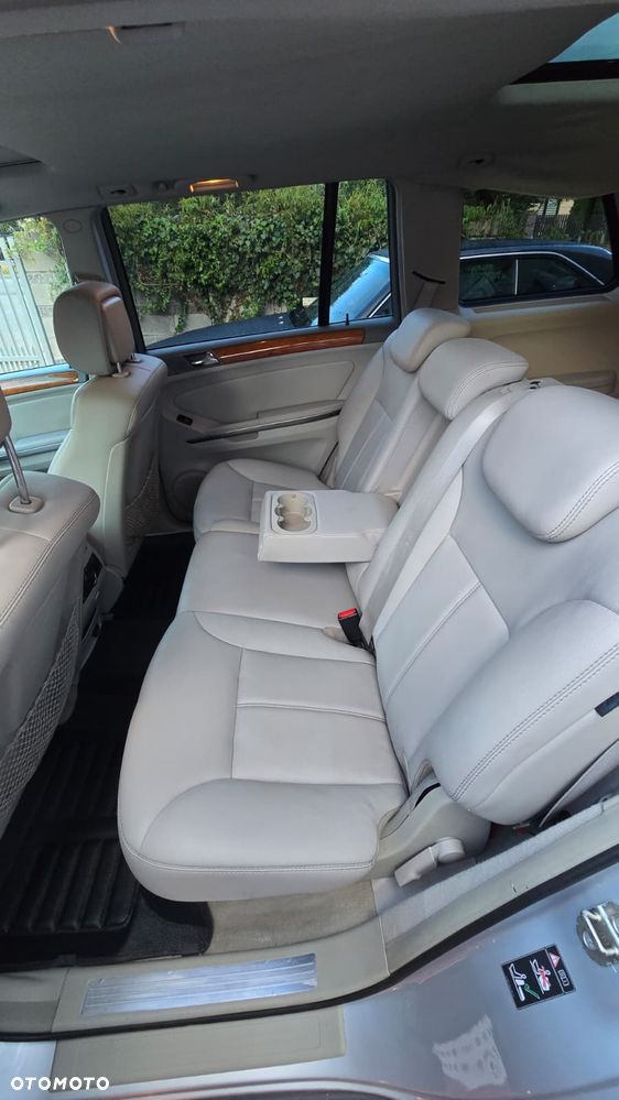 Mercedes-Benz GL 320 CDI 4Matic 7G-TRONIC - 23