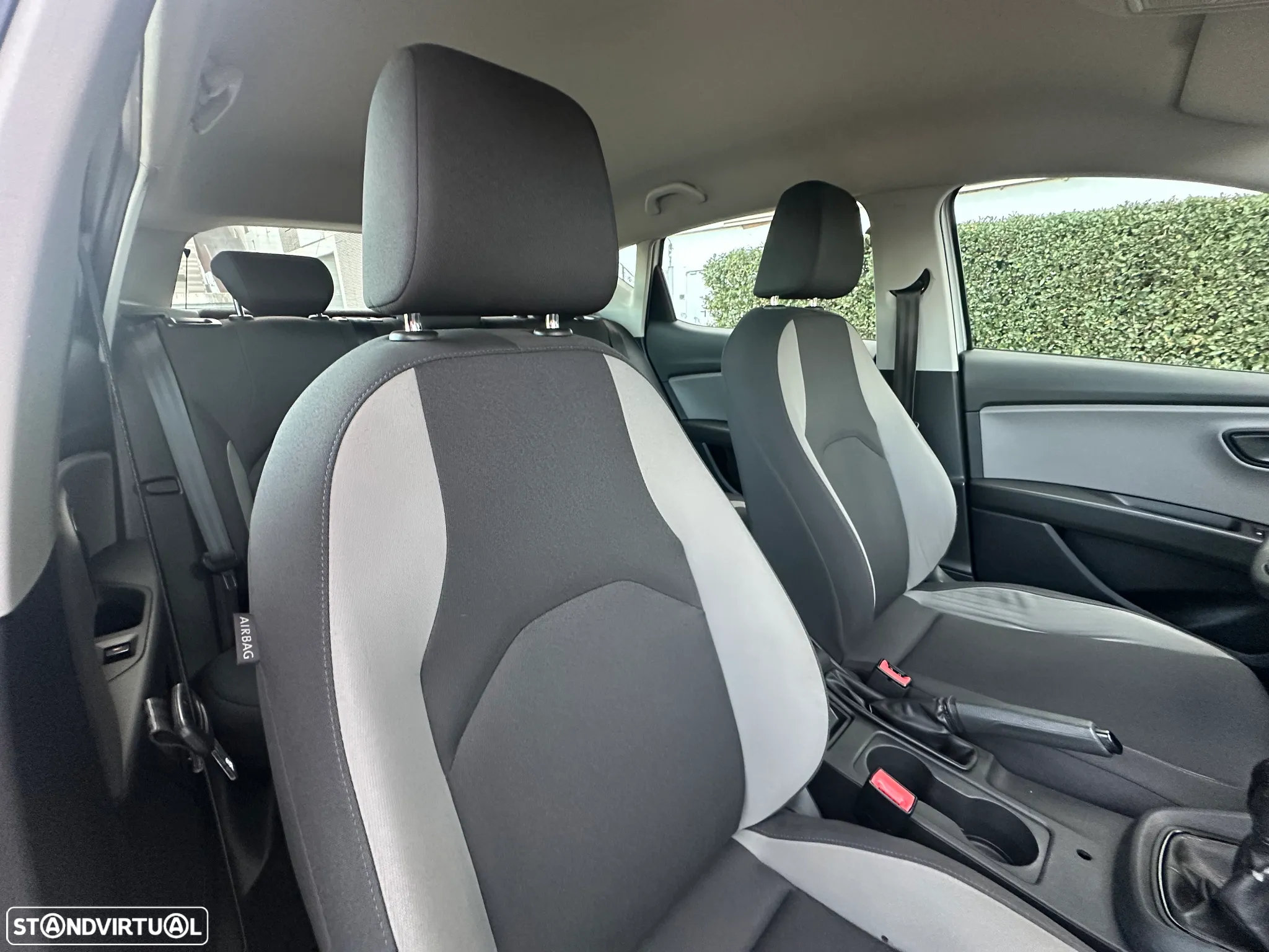 SEAT Leon 1.6 TDI Ecomotive Style - 31