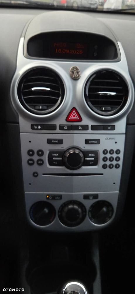 Opel Corsa 1.4 (ecoFLEX) Start/Stop Innovation - 26
