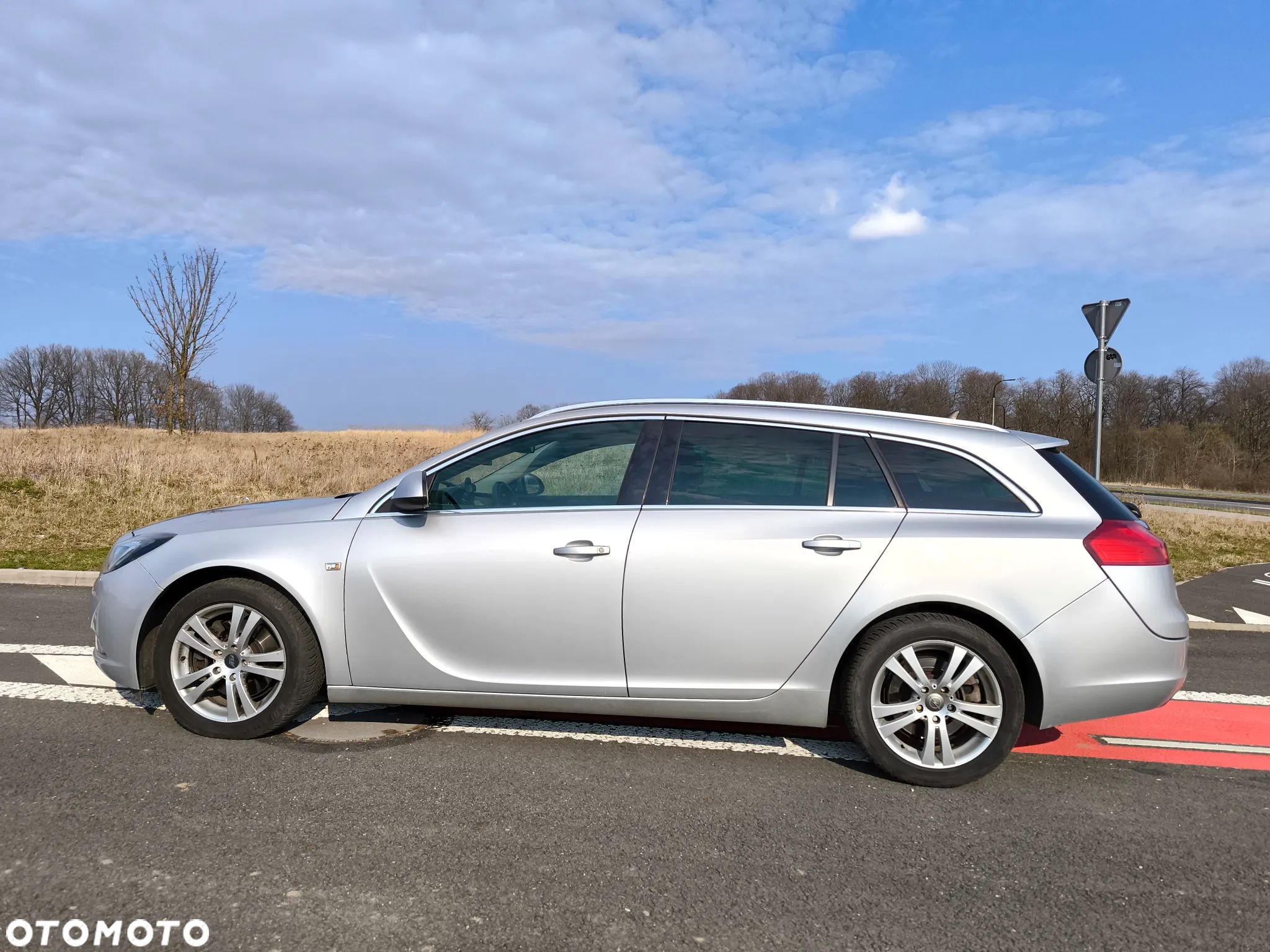 Opel Insignia 2.0 CDTI Sports Tourer - 1