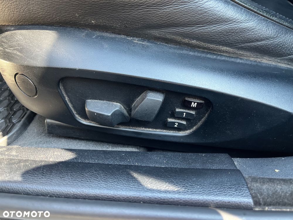 BMW Seria 3 330d - 3