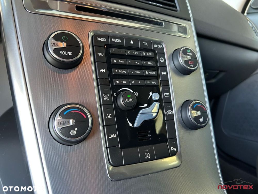 Volvo XC 60 D3 Drive-E Momentum - 12