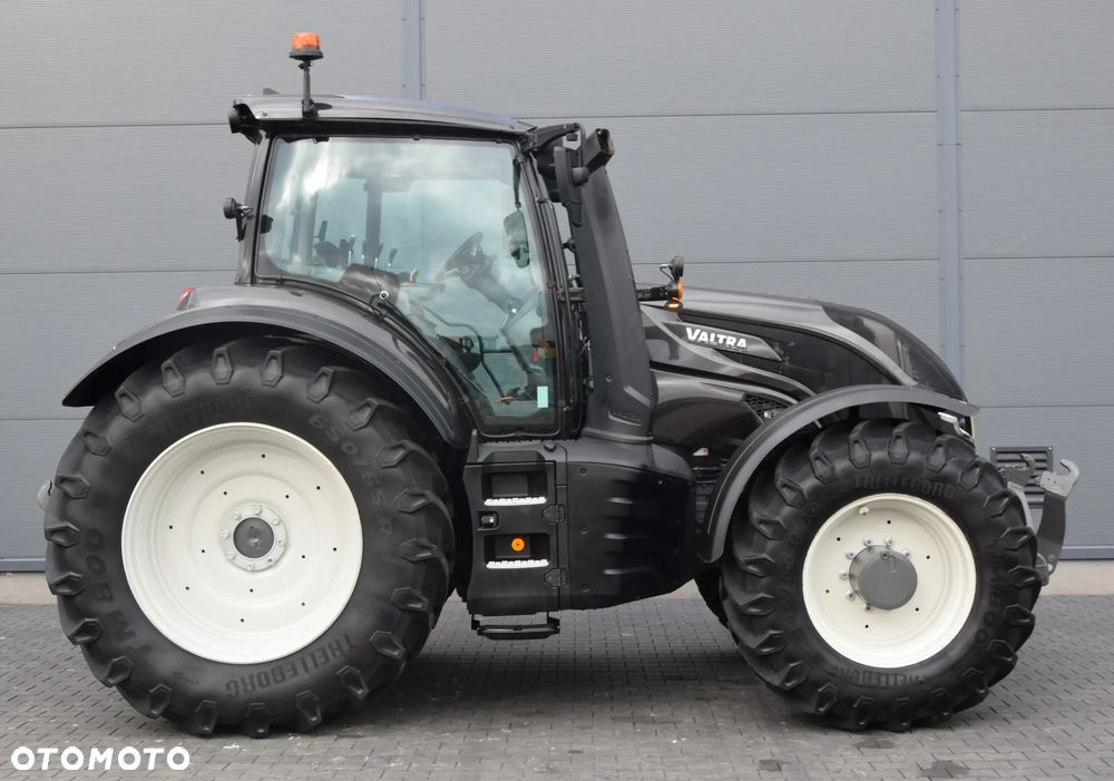Valtra T 235A - 16