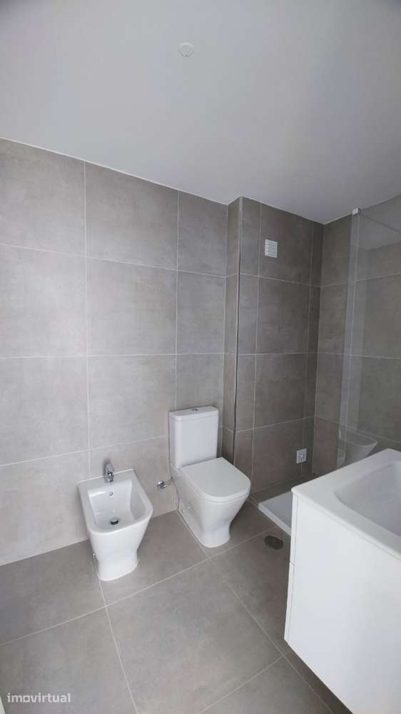 Apartamento T2 com parqueamenti e terraço. Vistas de mar - Grande imagem: 5/8