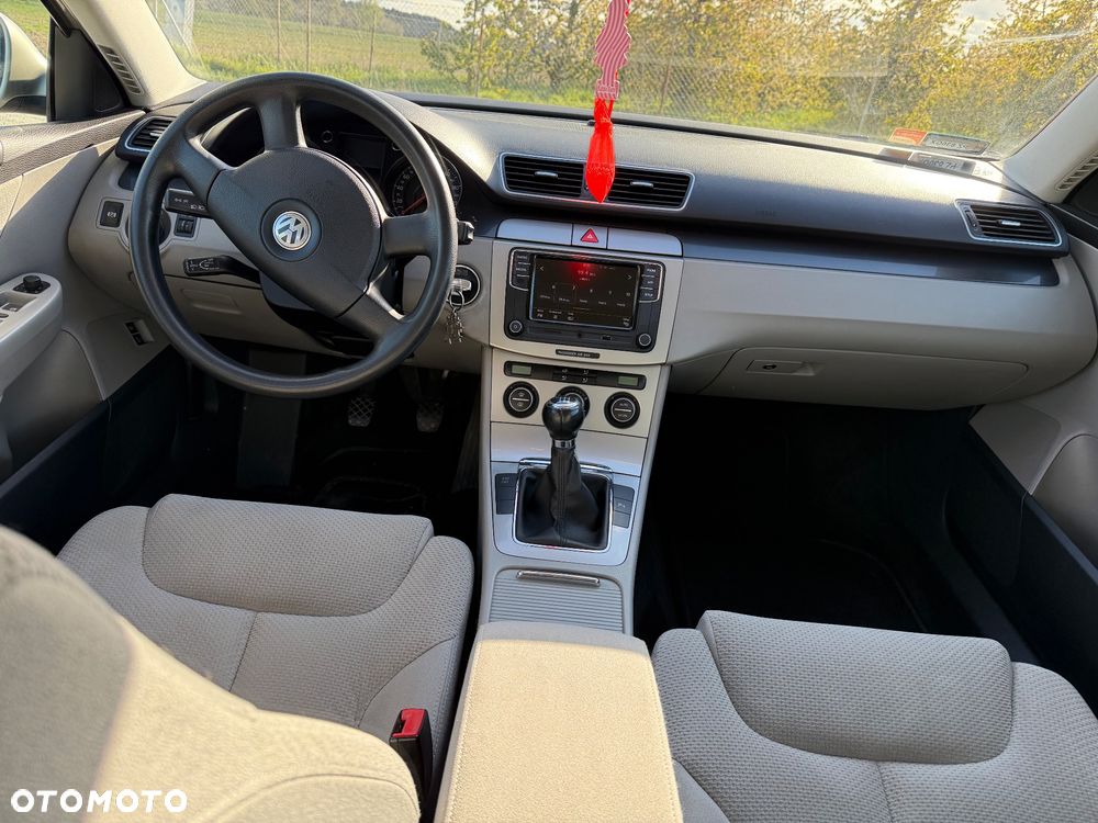 Volkswagen Passat ver-variant-2-0-turbo-fsi-comfortline - 4