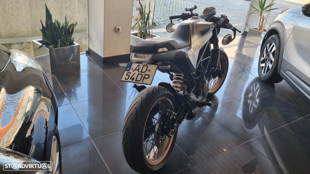 Husqvarna Vitpilen 401 - 3