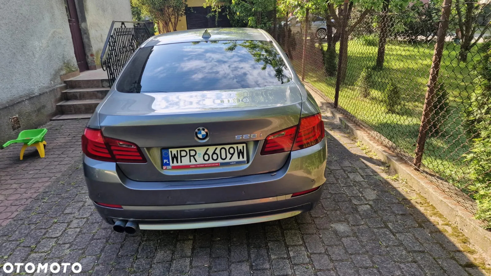 BMW Seria 5 528i - 9
