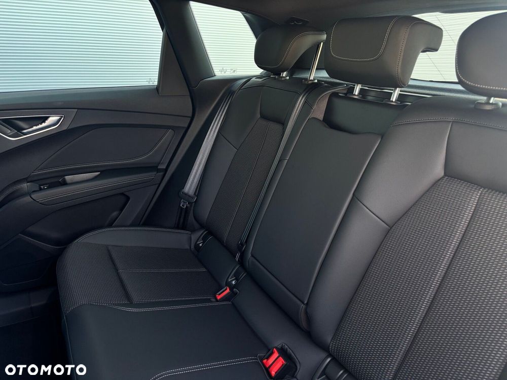 Audi Q4 e-tron - 21