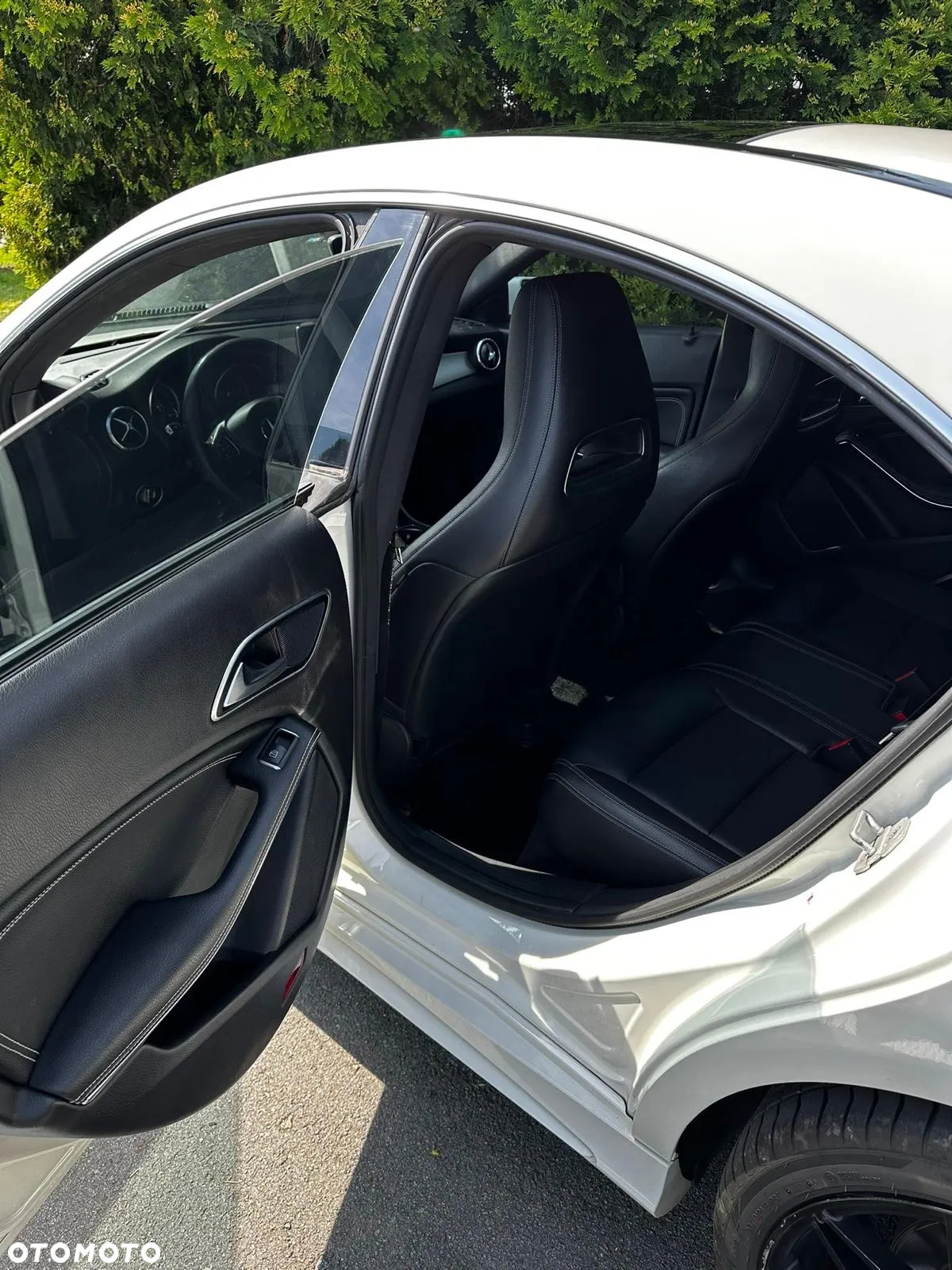 Mercedes-Benz CLA 250 4-Matic AMG Line - 10