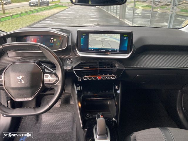 Peugeot e-208 50 kWh Allure - 18