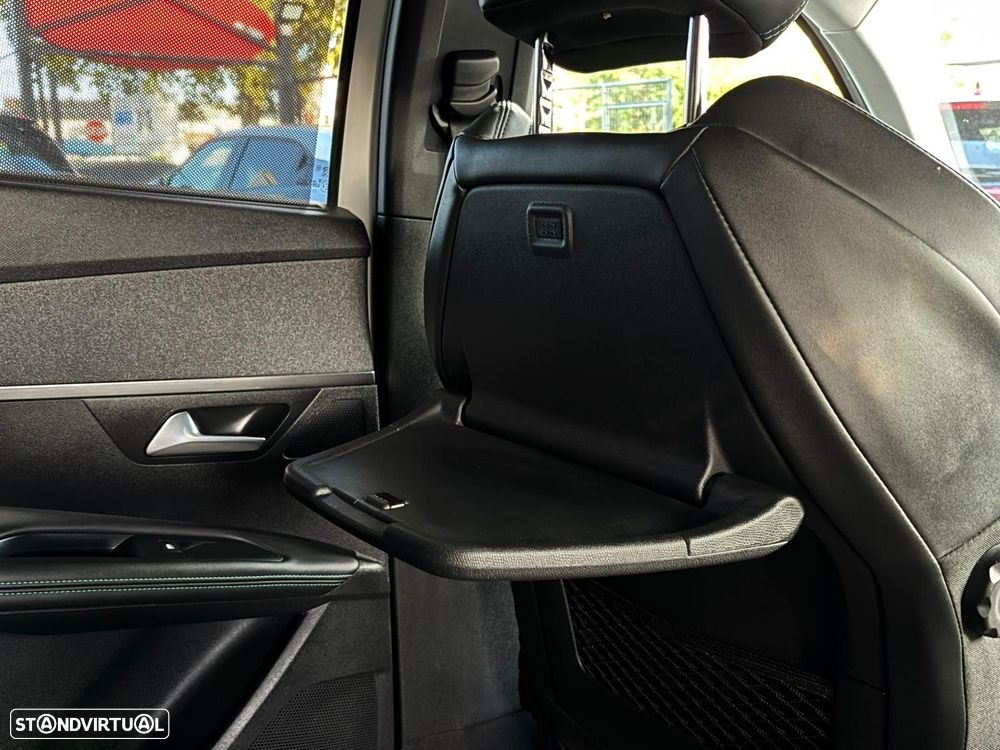 Peugeot 5008 1.5 BlueHDi Allure Pack EAT8 - 34