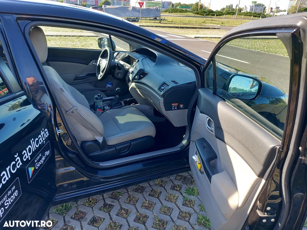 Honda Civic 1.8 MT ES - 8