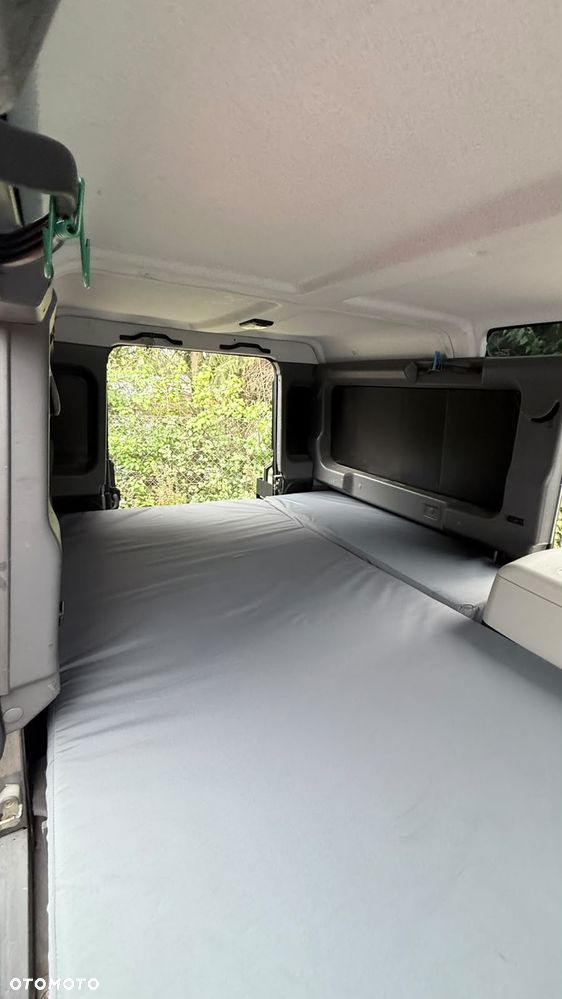 Land Rover Defender 110 DPF SE - 28