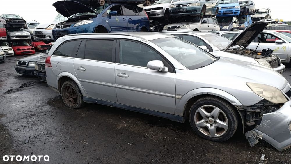 36039 Opel Vectra C lift 2006 rok silnik 1.9 CDTI 150 km Z19DTH lakier Z157 - 2
