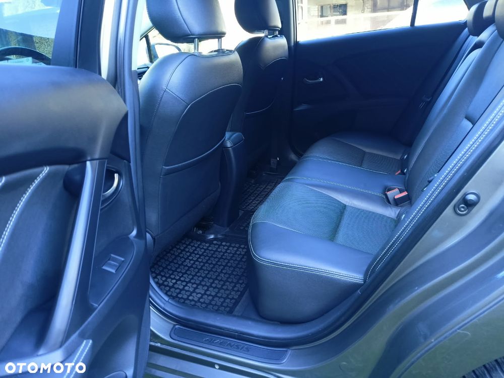 Toyota Avensis 2.0 D-4D Premium - 7