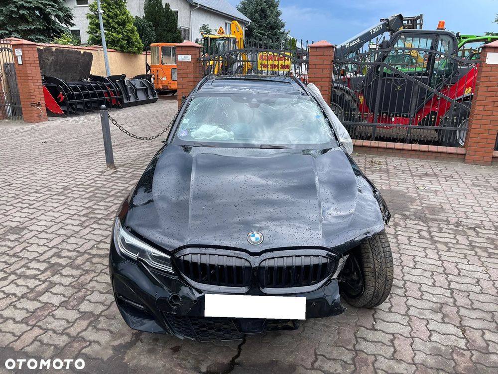 BMW Seria 3 330e M Sport sport - 34