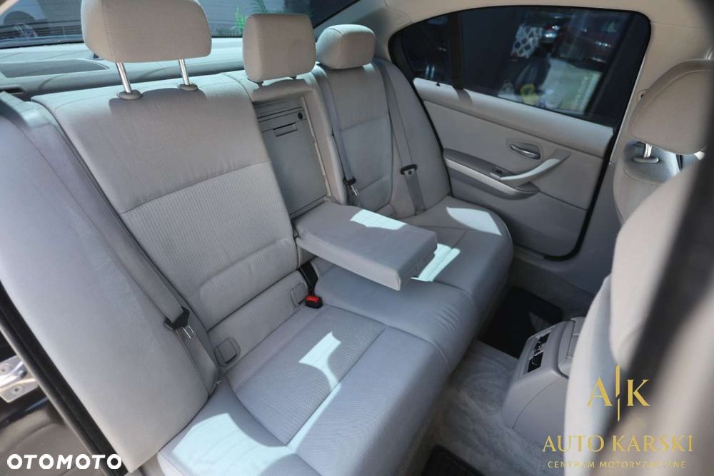 BMW Seria 3 - 38