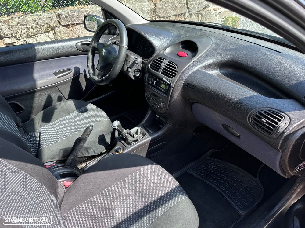 Peugeot 206 1.1 XR - 5