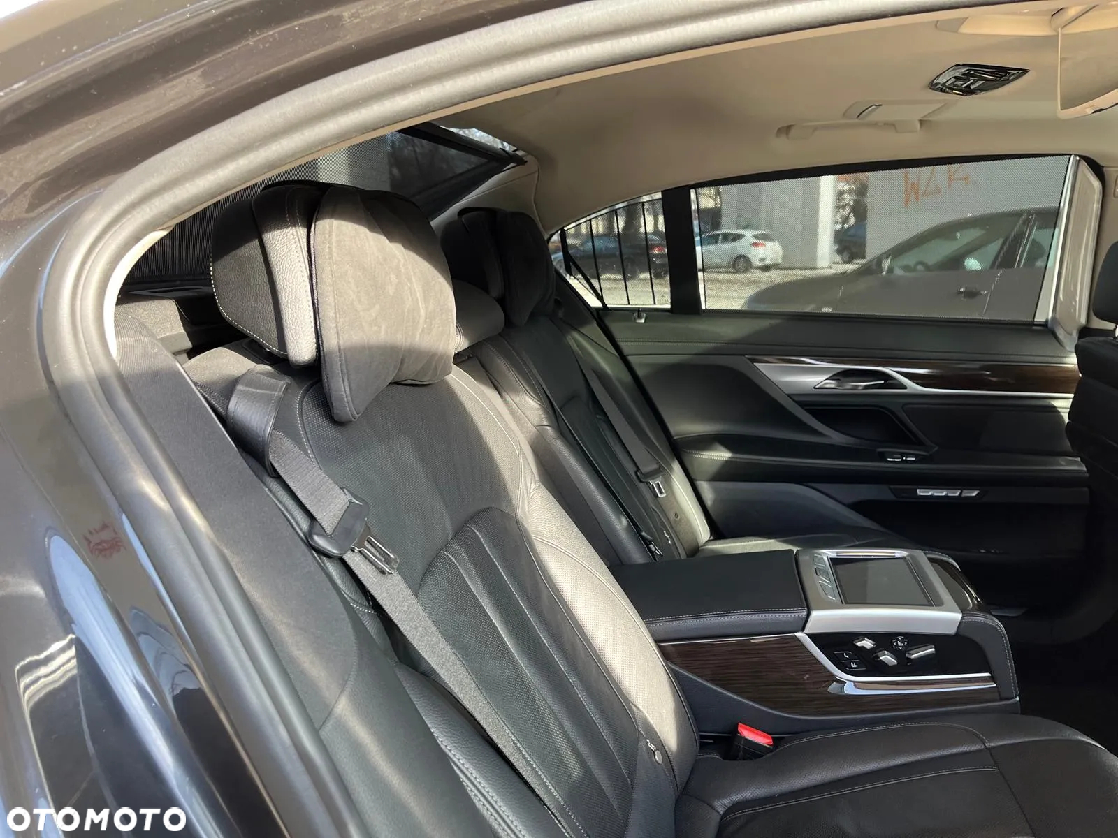 BMW Seria 7 740Le xDrive iPerformance - 12
