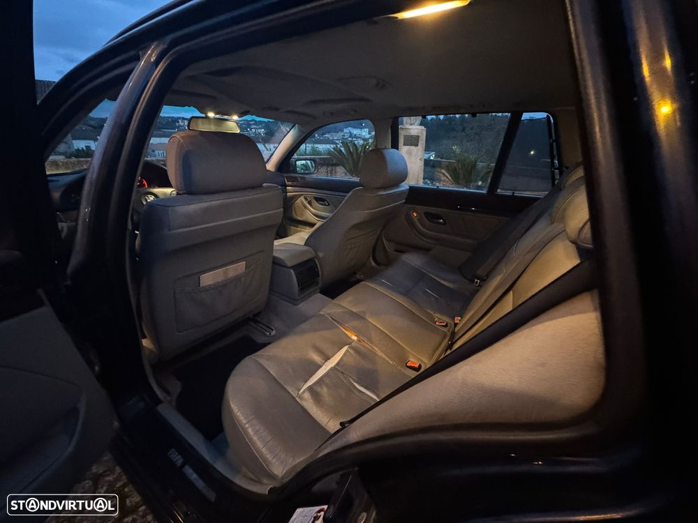 BMW 525 d Touring - 17