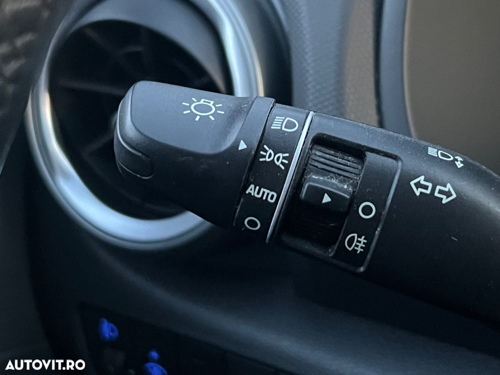 Hyundai KONA Select - 17