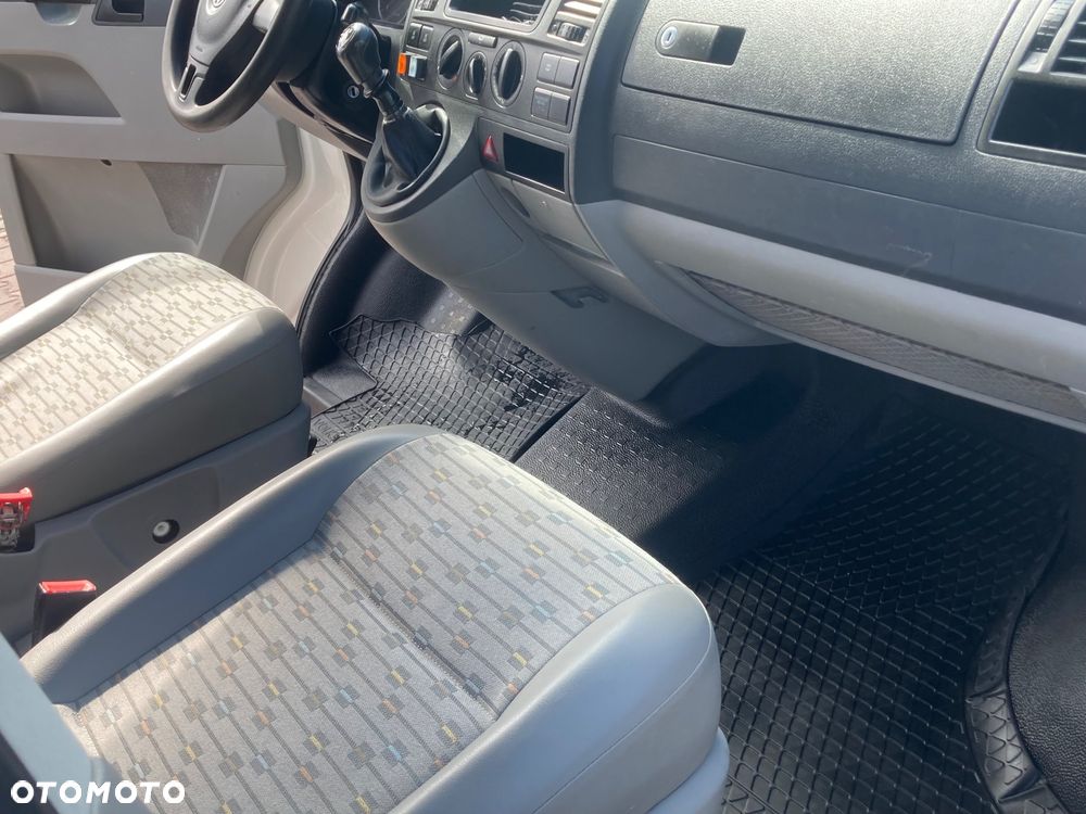 Volkswagen Transporter 5 - 12