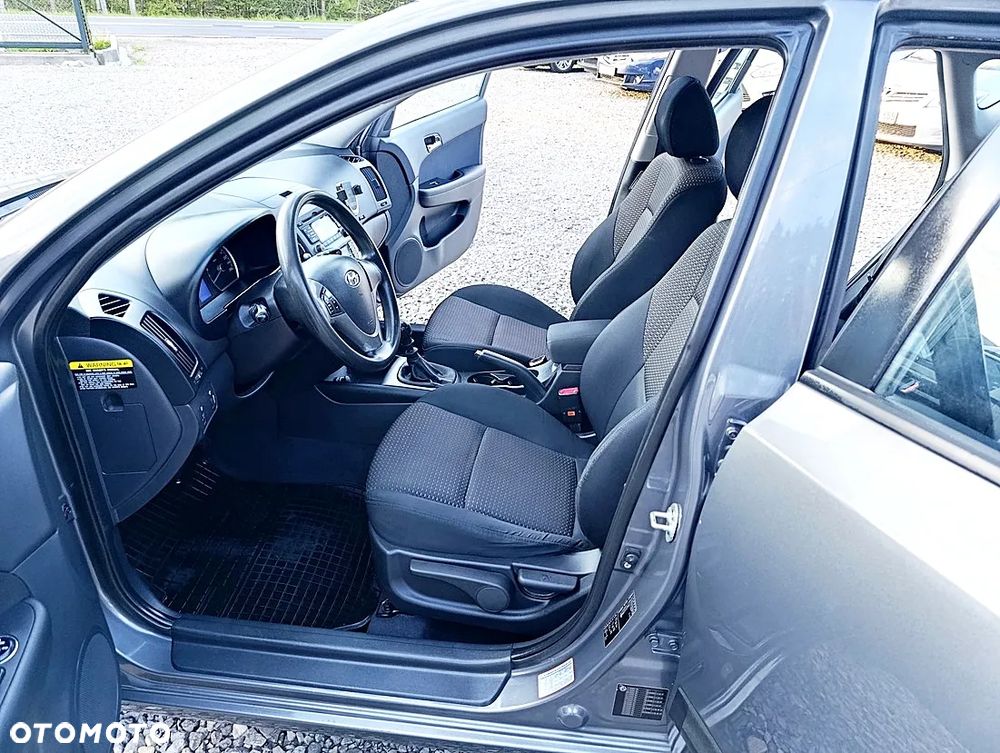 Hyundai i30 1.4 Classic + - 14