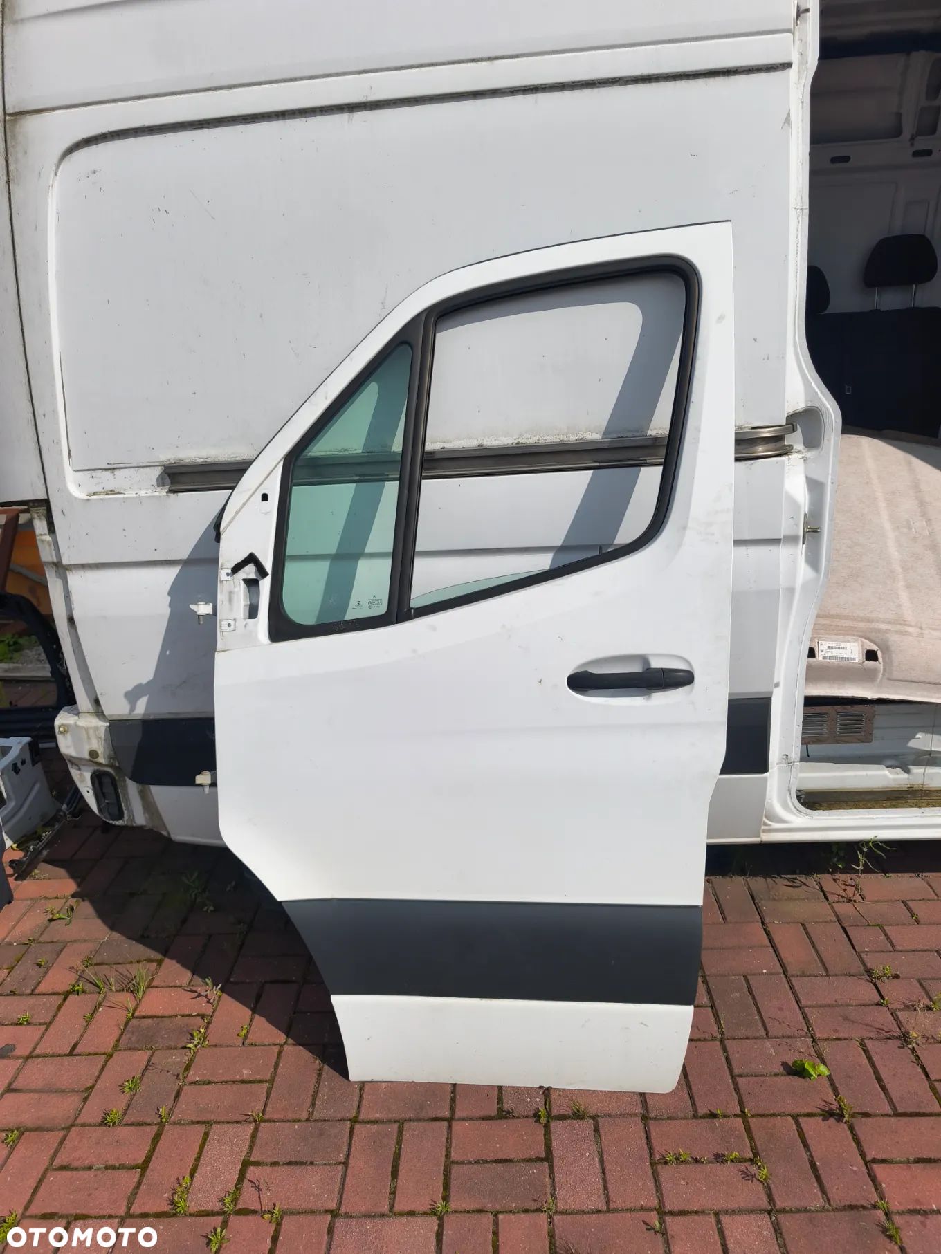 Drzwi lewy przód kierowcy Mercedes-Benz Sprinter w907 w910 2018-2025 białe - 1